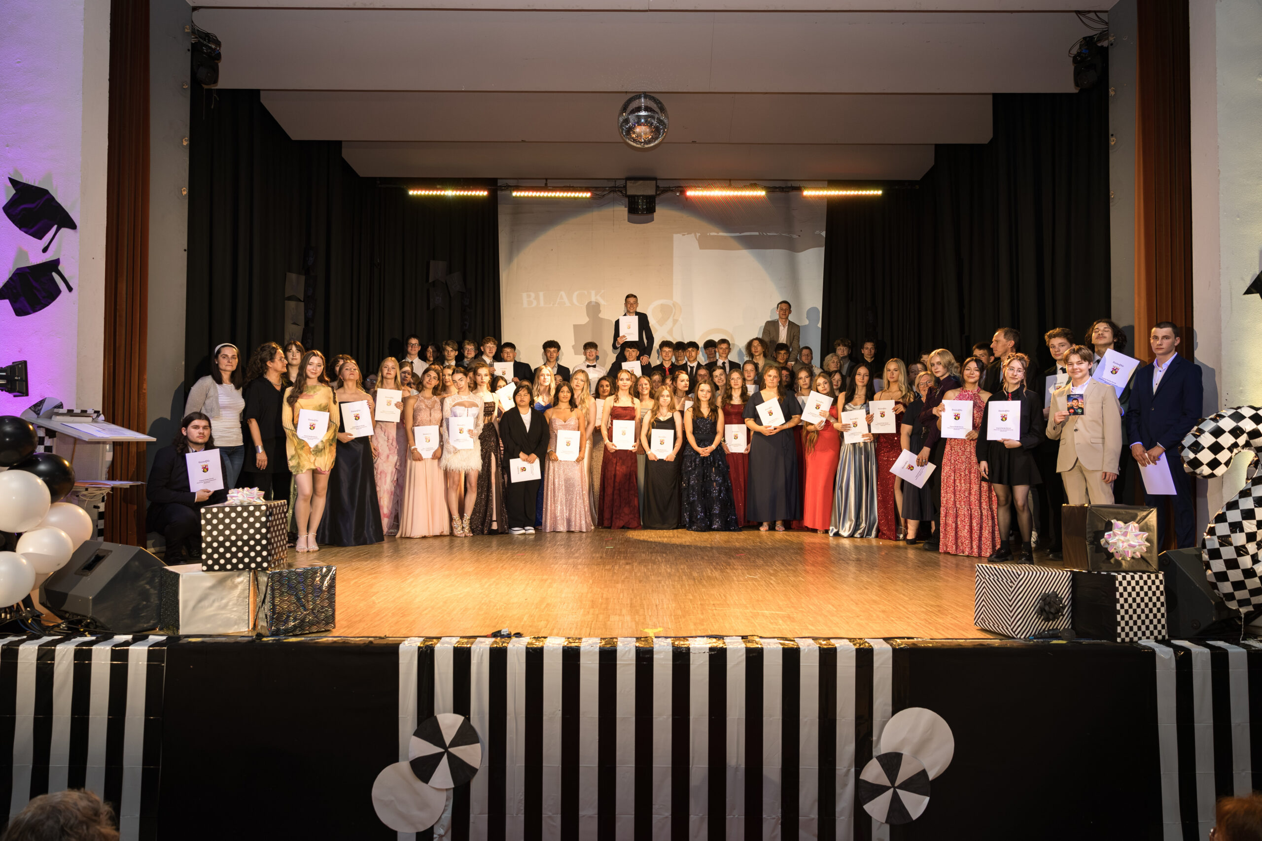 Gemeinsames Abschlussfoto der Realschule plus und Fachoberschule